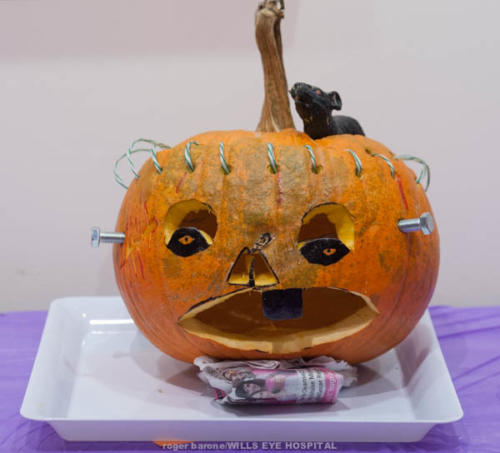 pumpkin carvers-4